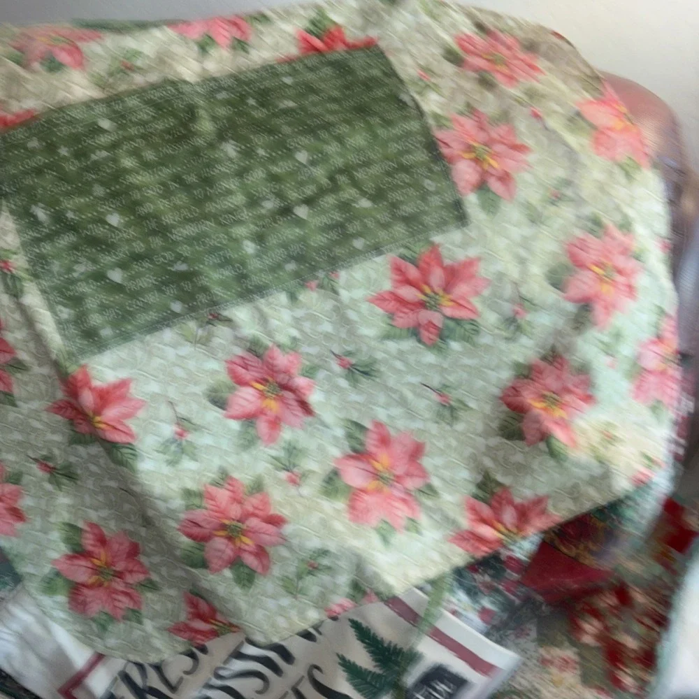 Vtg Christmas Linen Lot Kitchen Towel‎ oval Table Cloth quilted throw apron